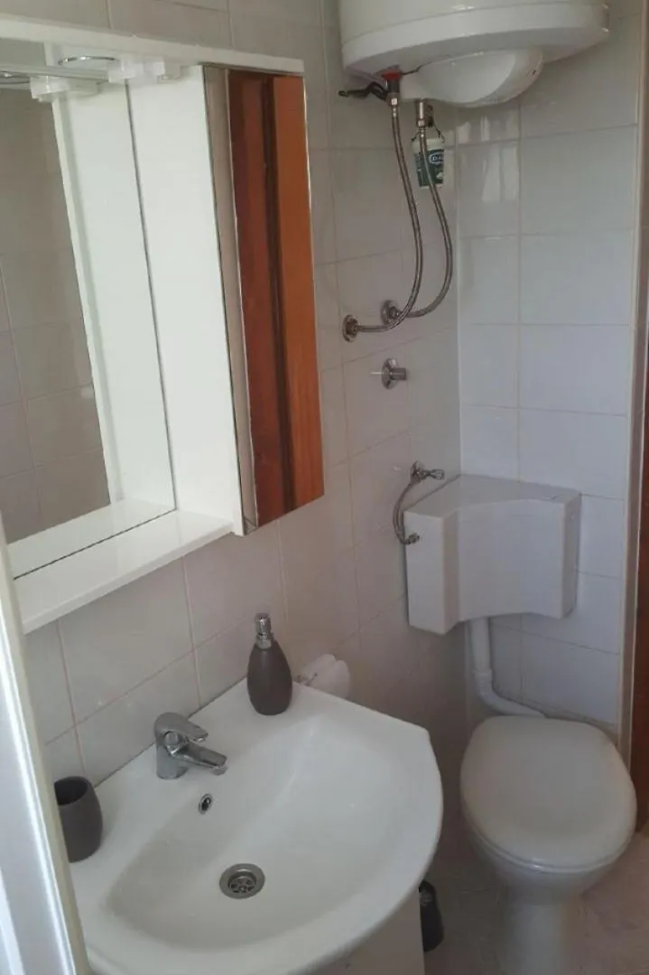 Apartments Pere - Parking And Barbecue Povljana