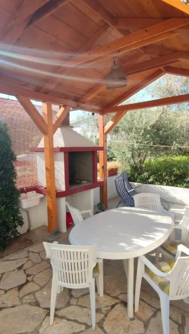 Apartments Pere - Parking And Barbecue Povljana