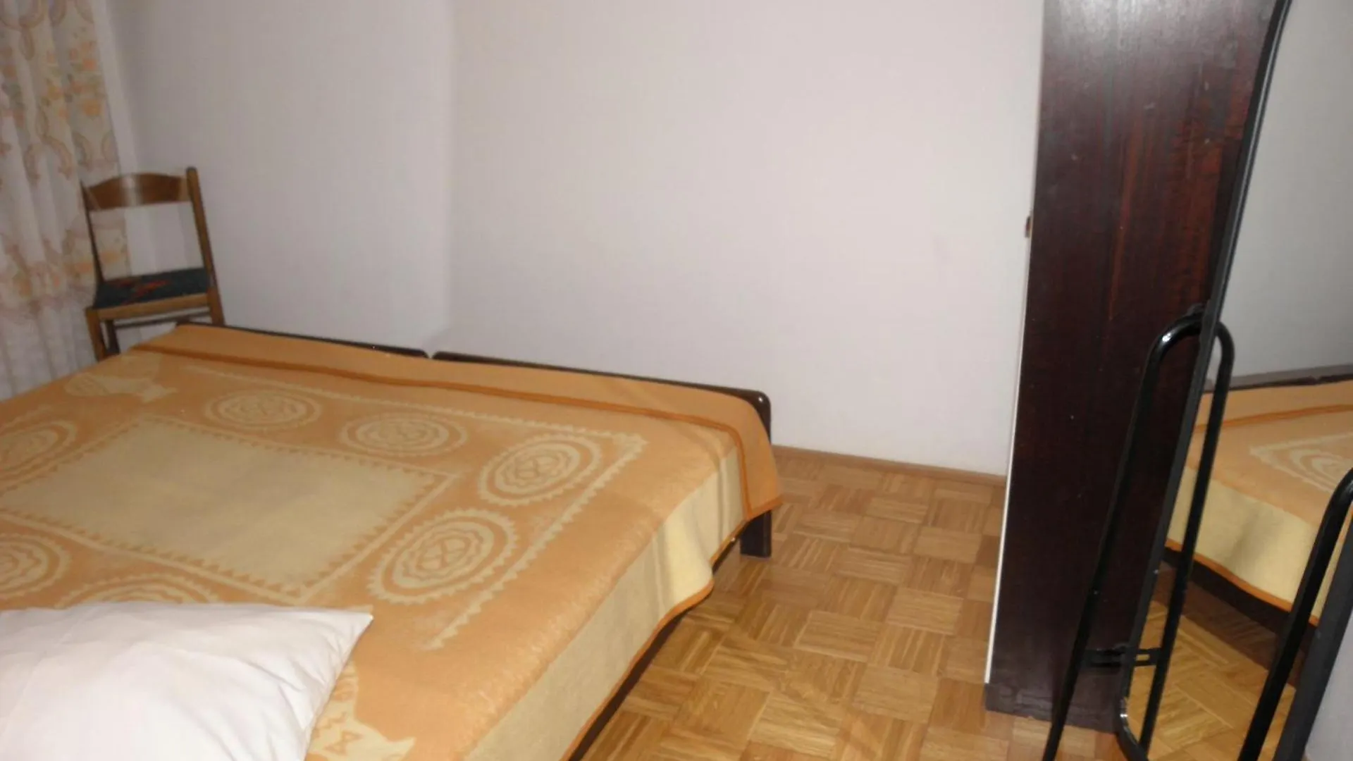 Apartments Pere - Parking And Barbecue Povljana