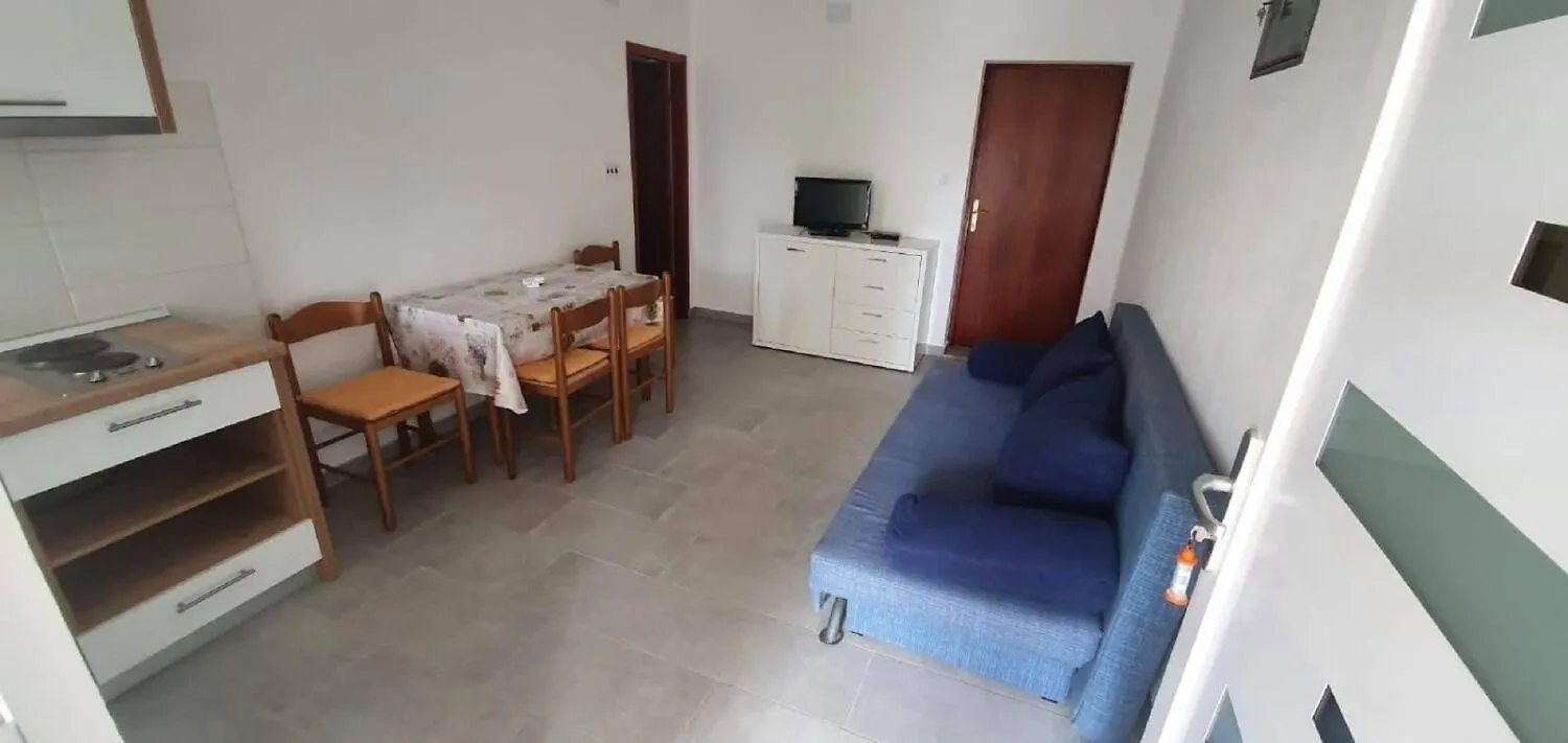 Apartments Pere - Parking And Barbecue Povljana