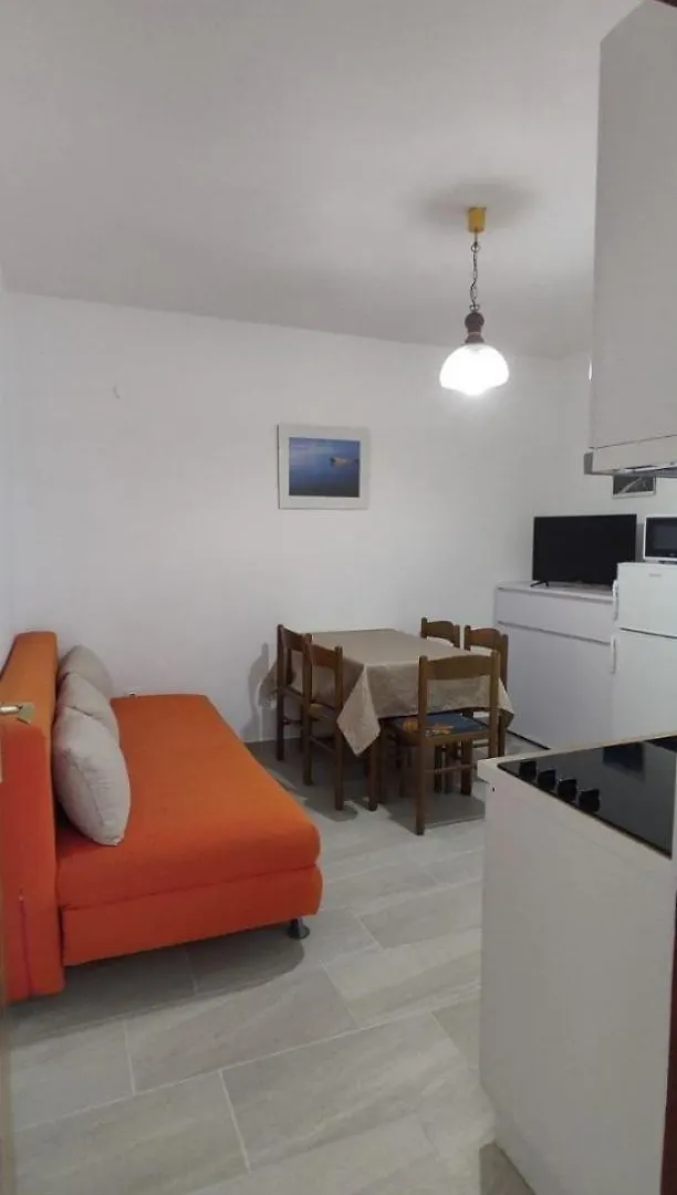 Apartments Pere - Parking And Barbecue Povljana